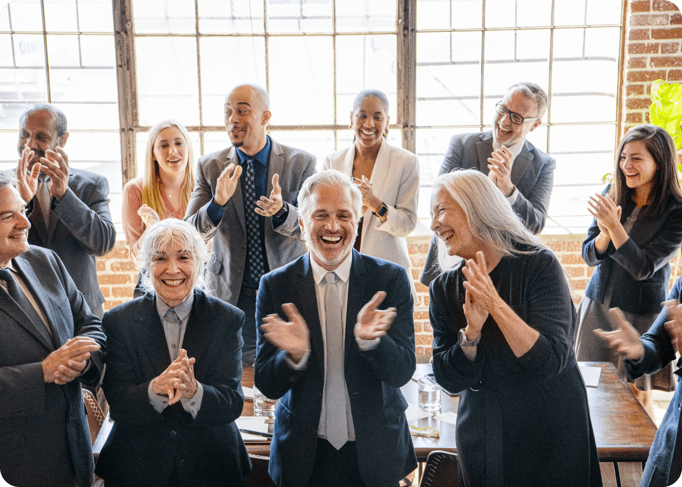 diverse-business-people-applauding-with-joy-2023-11-27-04-54-33-utc@2x-min diverse-business-people-applauding-with-joy-2023-11-27-04-54-33-utc@2x-min